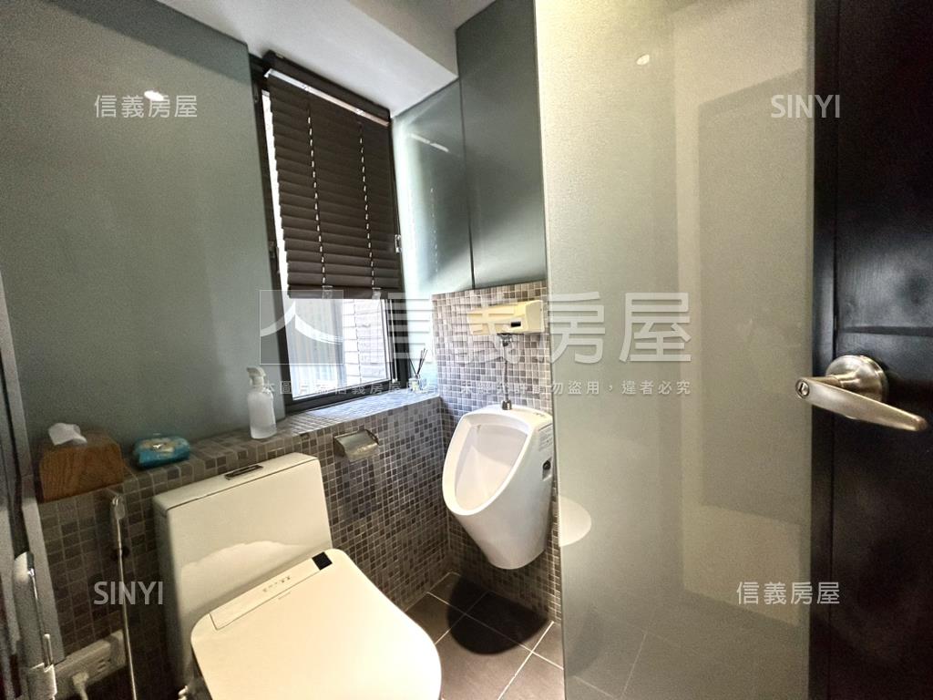 文心路近捷運｜大面寬樓店房屋室內格局與周邊環境