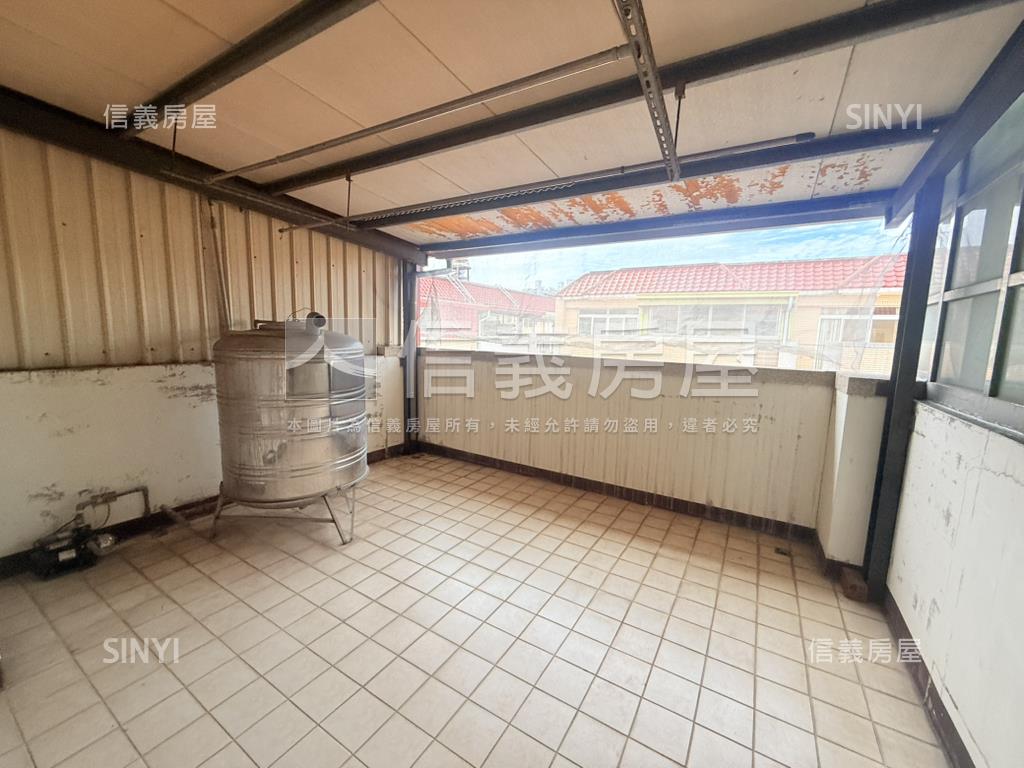 水湳震後臨路別墅房屋室內格局與周邊環境