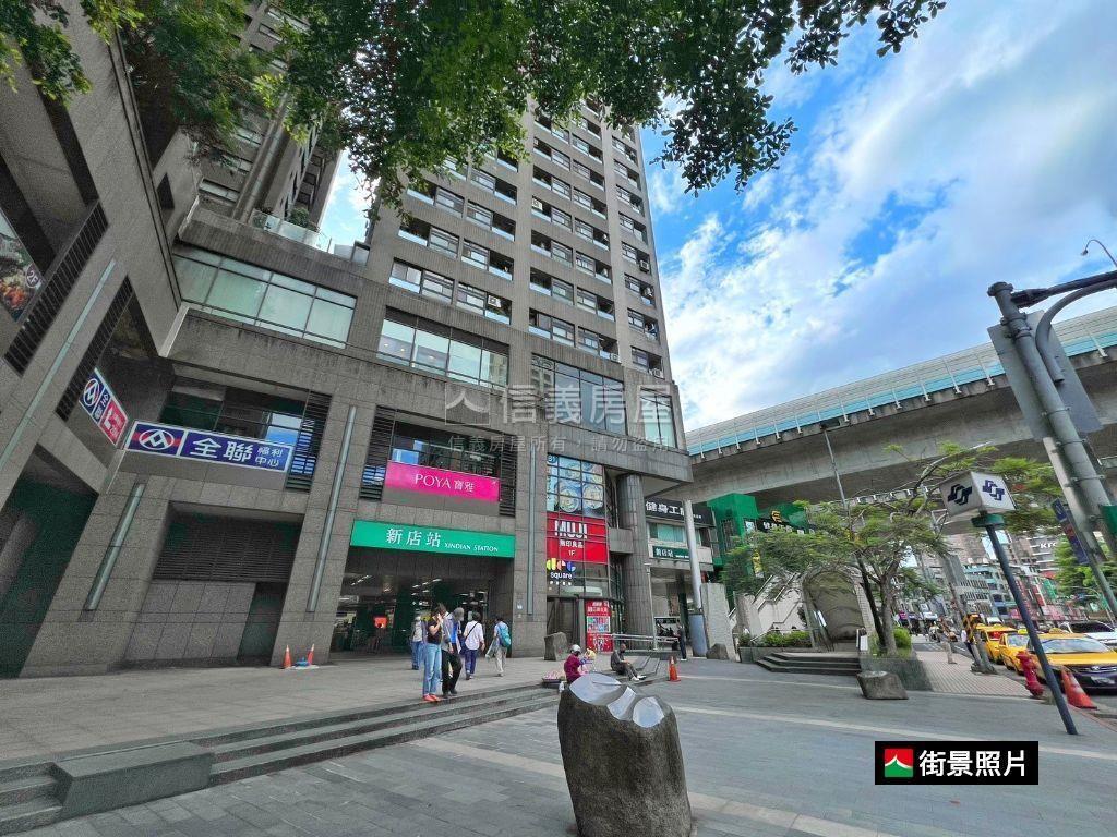 天闊高樓河景美宅房屋室內格局與周邊環境