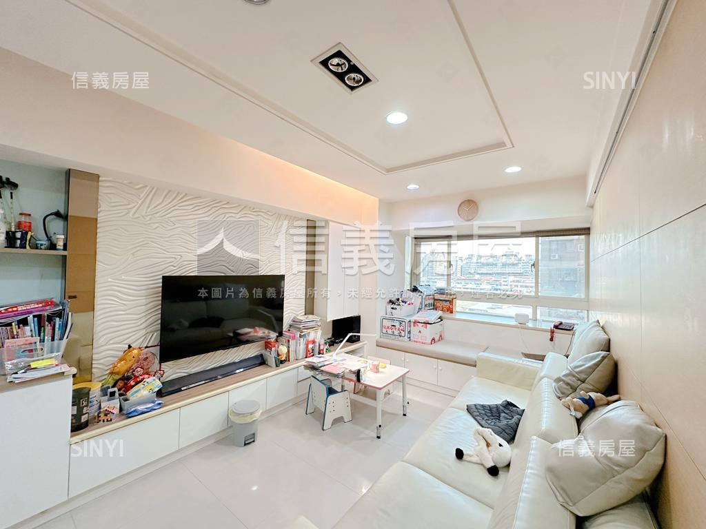 泰隆市美２房房屋室內格局與周邊環境