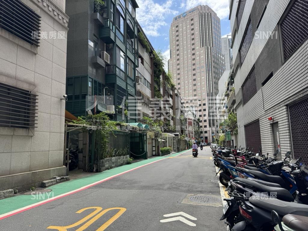 近市府面寬金店房屋室內格局與周邊環境