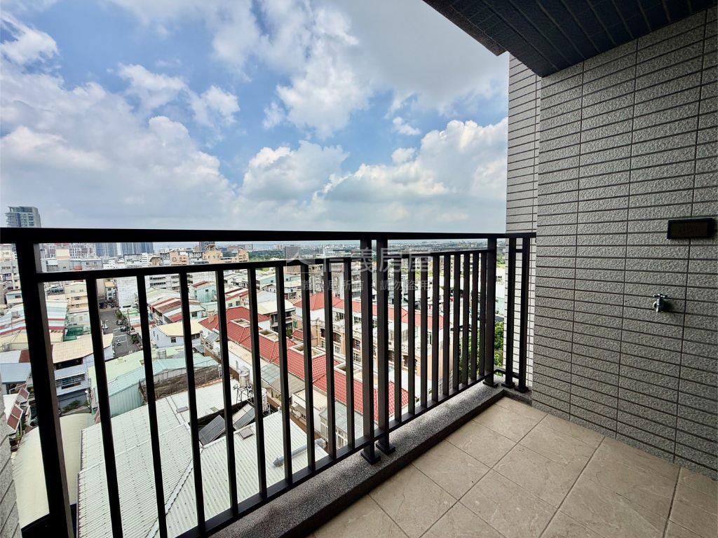 櫻花知築兩房平車房屋室內格局與周邊環境