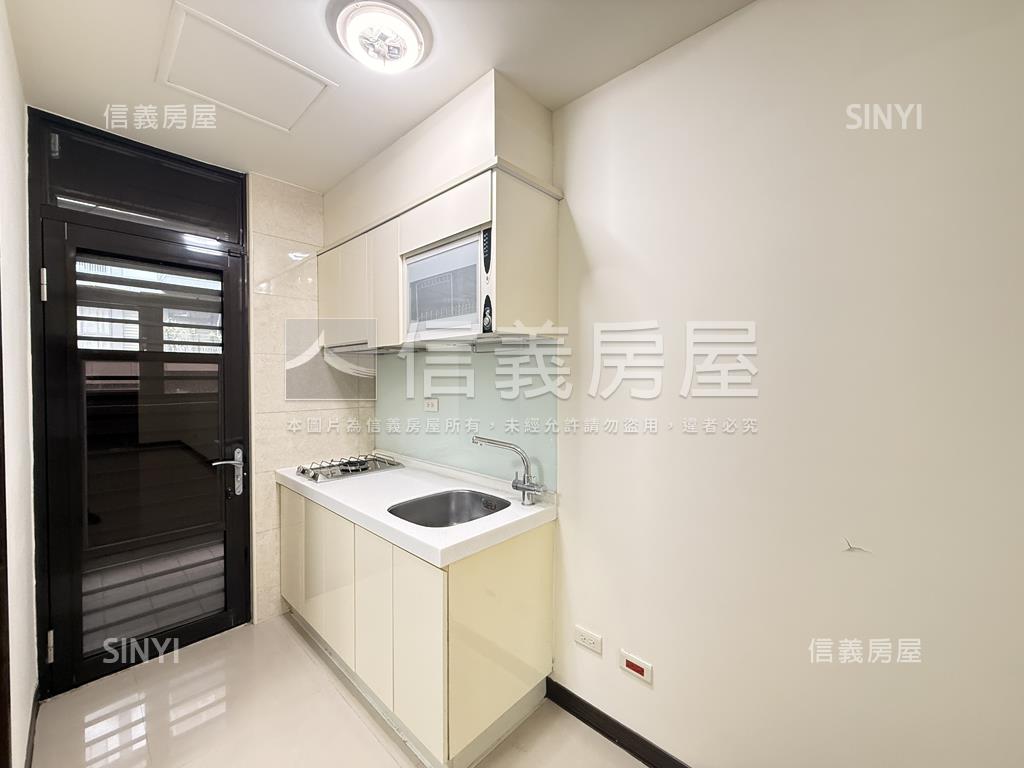 經貿二路一房小資首選房屋室內格局與周邊環境