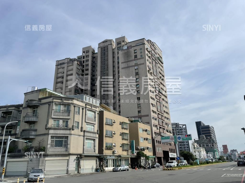 愛菲爾三房平面車位房屋室內格局與周邊環境