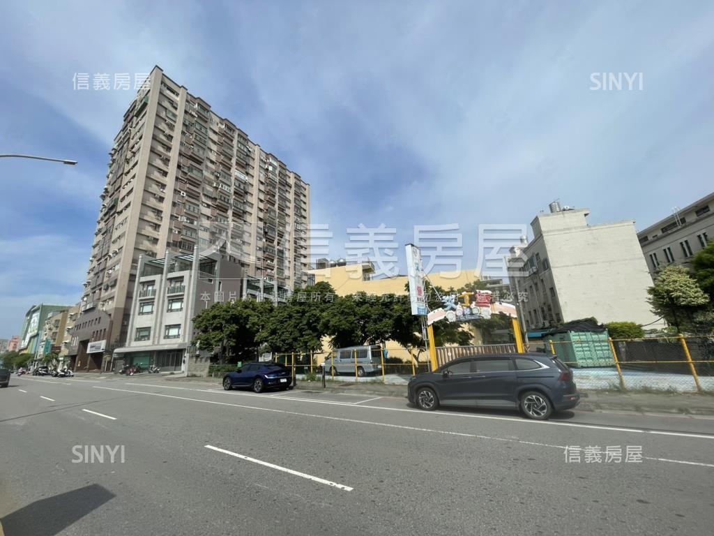 愛菲爾三房平面車位房屋室內格局與周邊環境