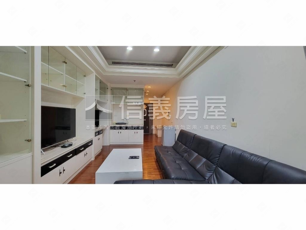 中正路曼哈頓套房＋車位房屋室內格局與周邊環境