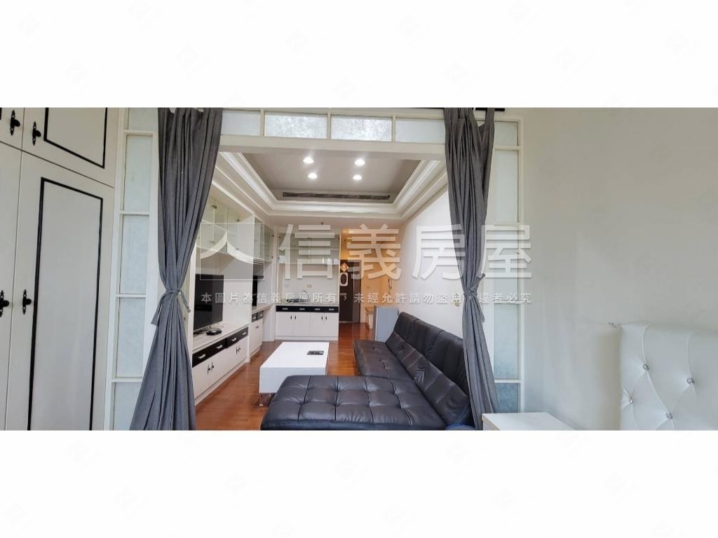 中正路曼哈頓套房＋車位房屋室內格局與周邊環境