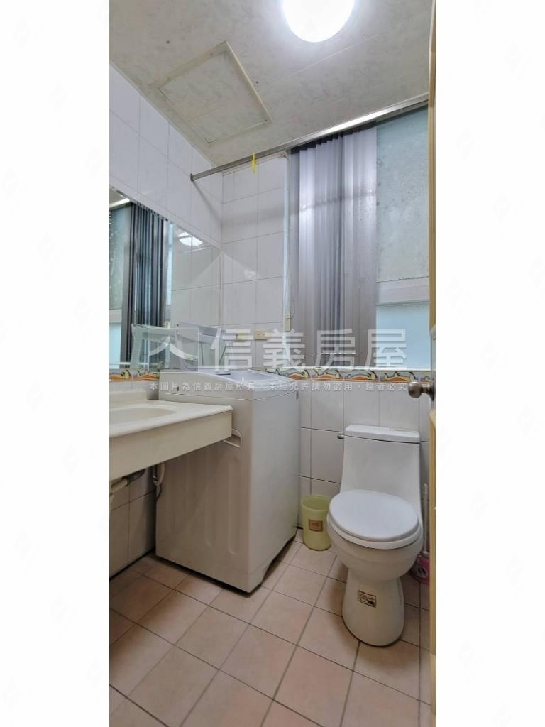 中正路曼哈頓套房＋車位房屋室內格局與周邊環境