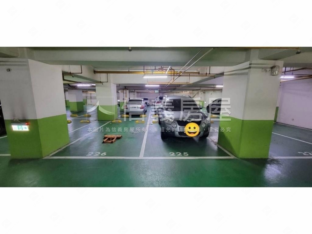 中正路曼哈頓套房＋車位房屋室內格局與周邊環境