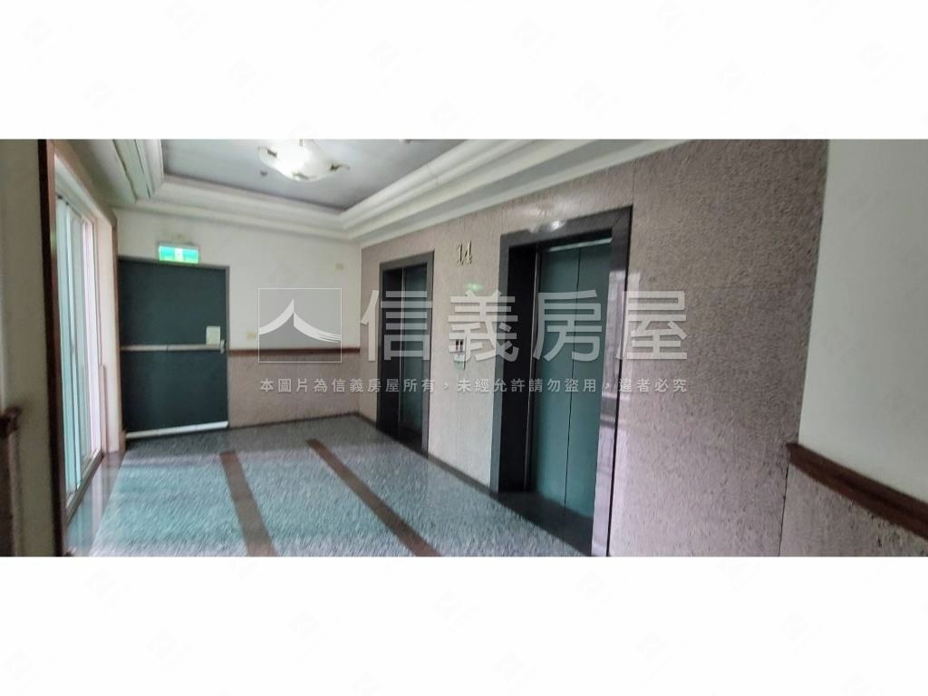 中正路曼哈頓套房＋車位房屋室內格局與周邊環境