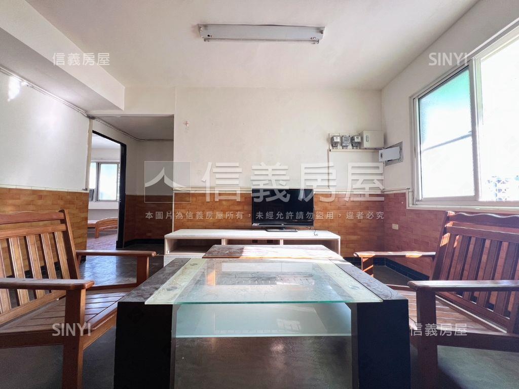 雙捷運‧濱海町房屋室內格局與周邊環境