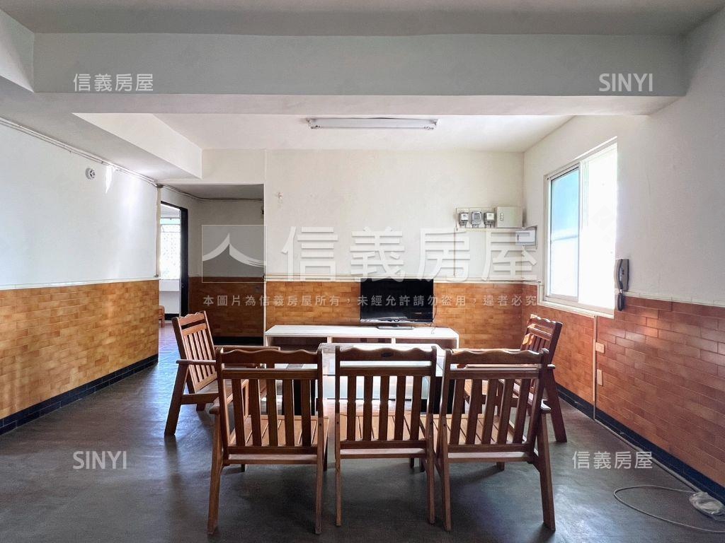 雙捷運‧濱海町房屋室內格局與周邊環境