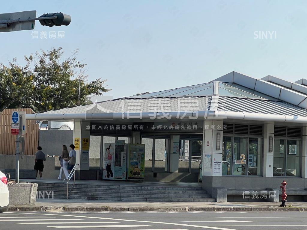 雙捷運‧濱海町房屋室內格局與周邊環境