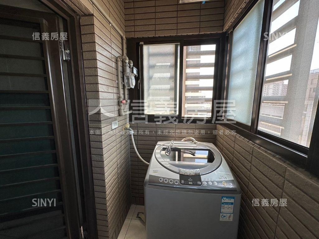 專任南勢兩房雙車位美屋房屋室內格局與周邊環境