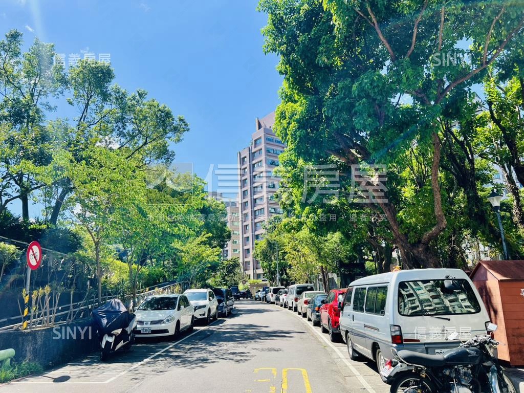 翠堤青境面公園四房車位房屋室內格局與周邊環境