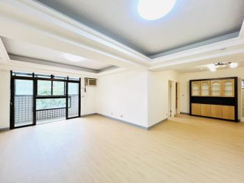 翠堤青境面公園四房車位