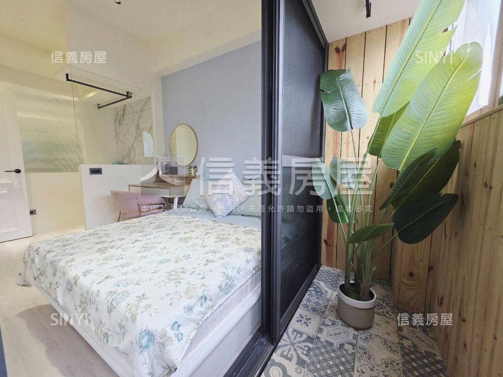 皇宮近捷運低總價２房房屋室內格局與周邊環境