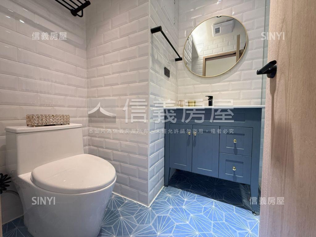 皇宮近捷運低總價２房房屋室內格局與周邊環境
