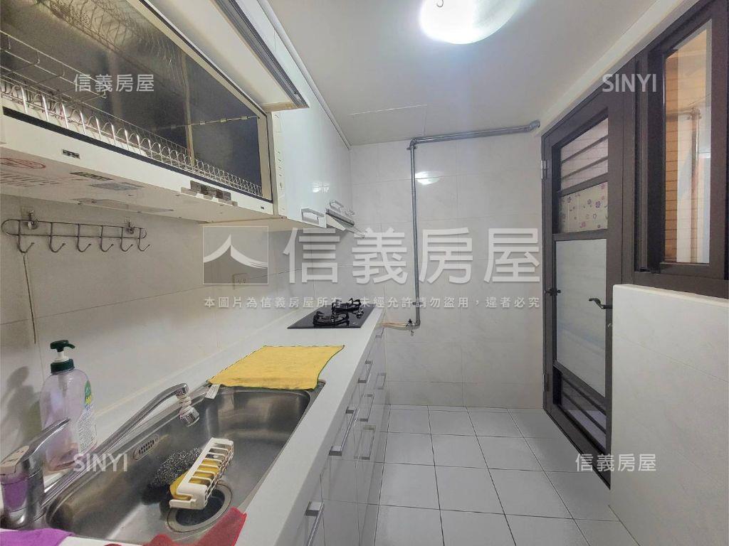 新店美麗國溫馨美兩房房屋室內格局與周邊環境