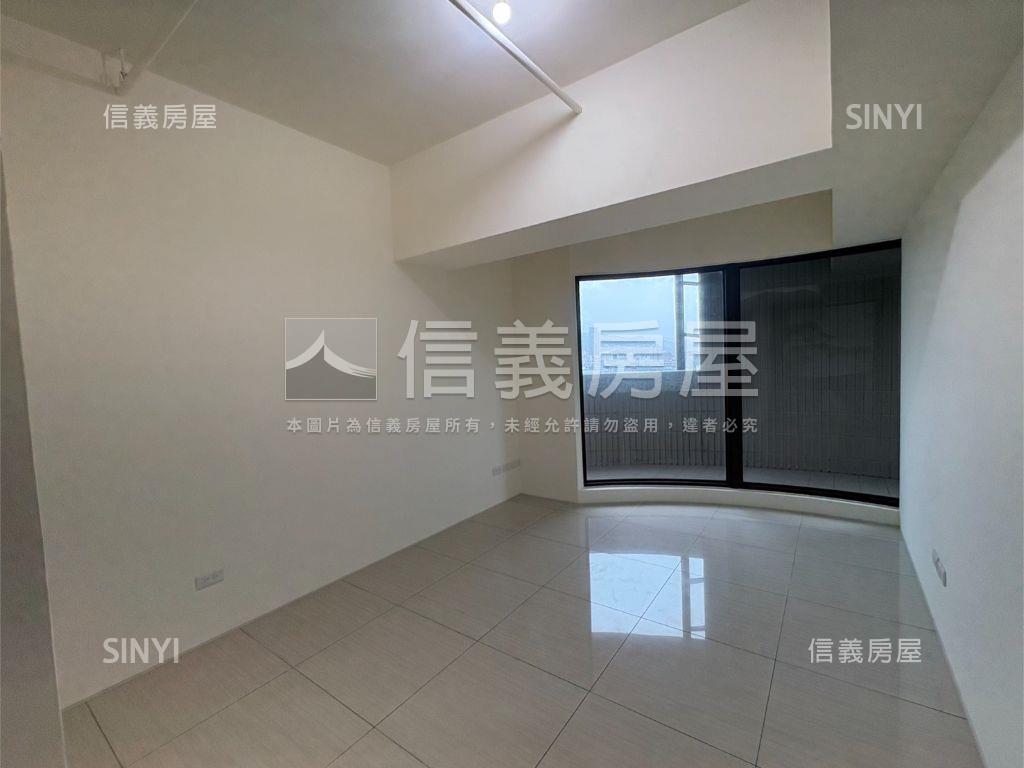 面基隆港約７７坪寬敞空間房屋室內格局與周邊環境