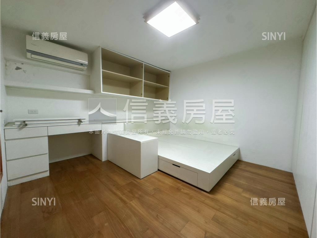 景美豪邸五房坡平車位房屋室內格局與周邊環境