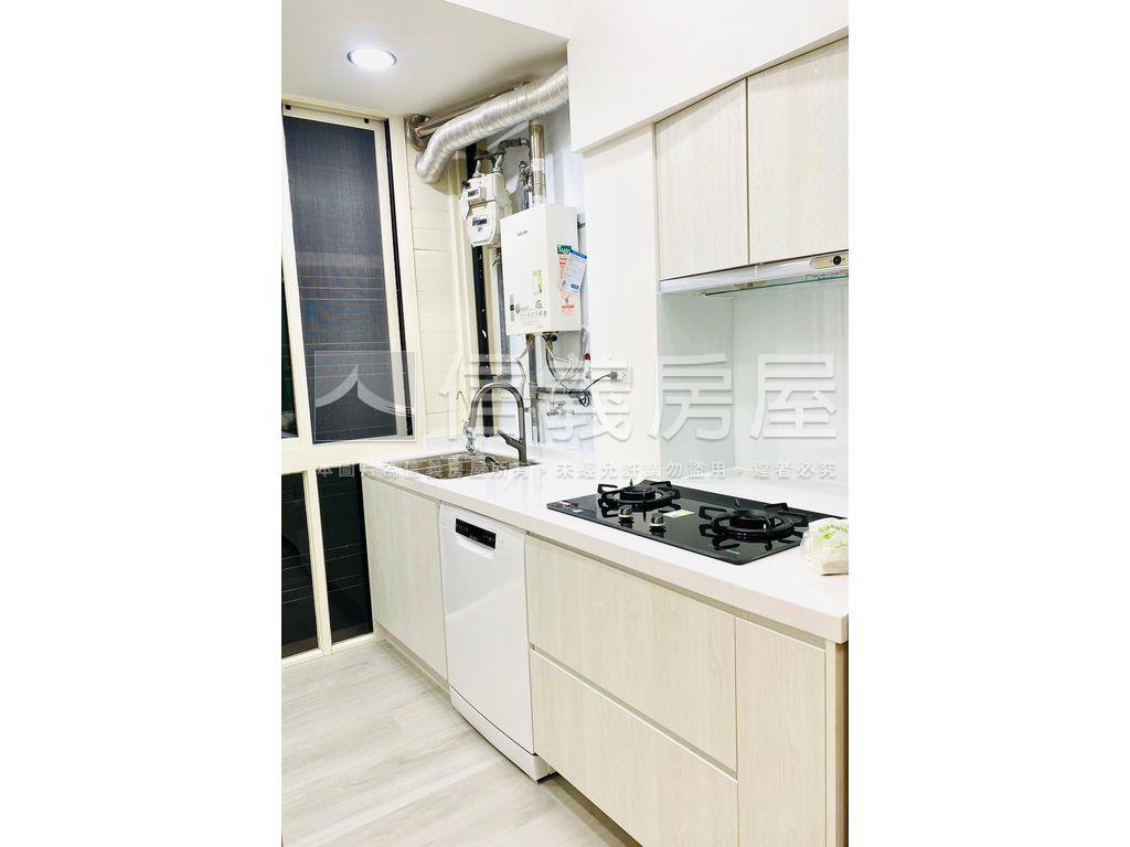 【新接】陽光山景質感美廈房屋室內格局與周邊環境