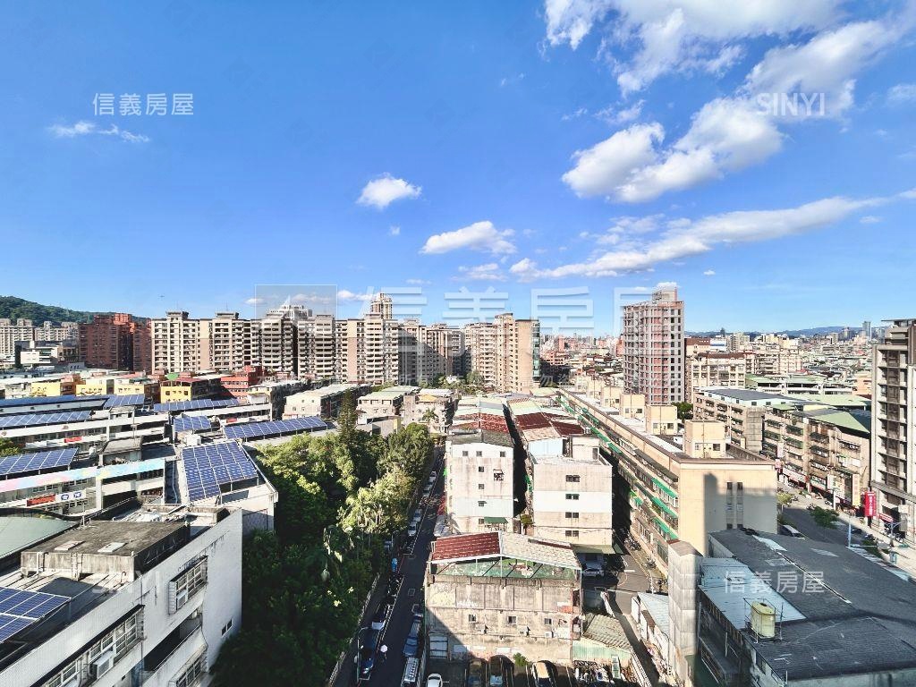 專任美景富都新向三房車位房屋室內格局與周邊環境