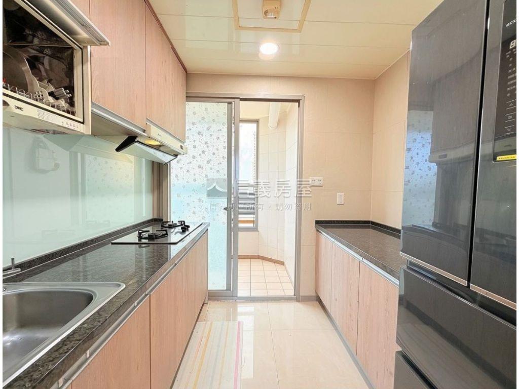 星池高樓三房車位房屋室內格局與周邊環境