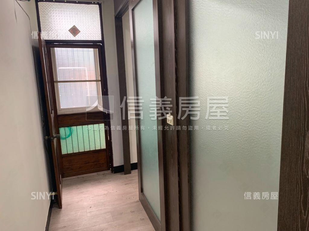 國安街民有文賢市場店住房屋室內格局與周邊環境