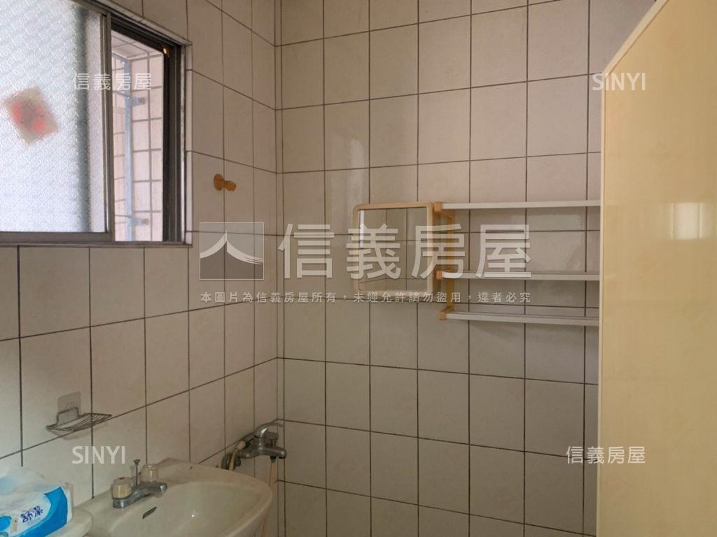 國安街民有文賢市場店住房屋室內格局與周邊環境