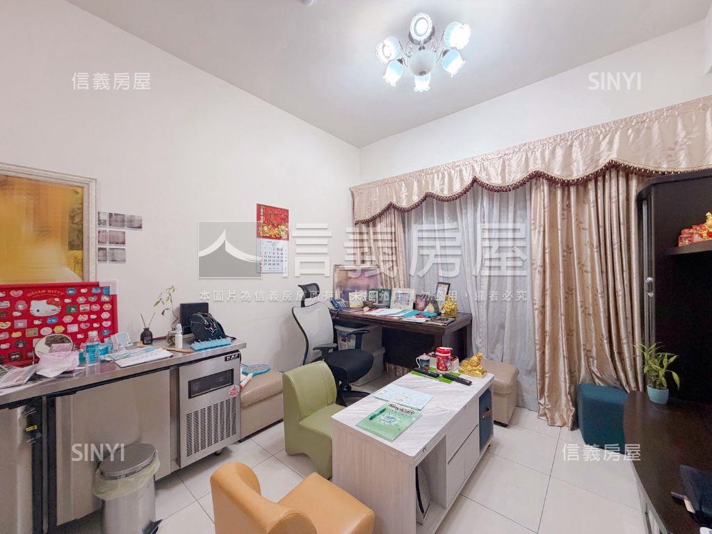 長堤。方正３房帶車位房屋室內格局與周邊環境