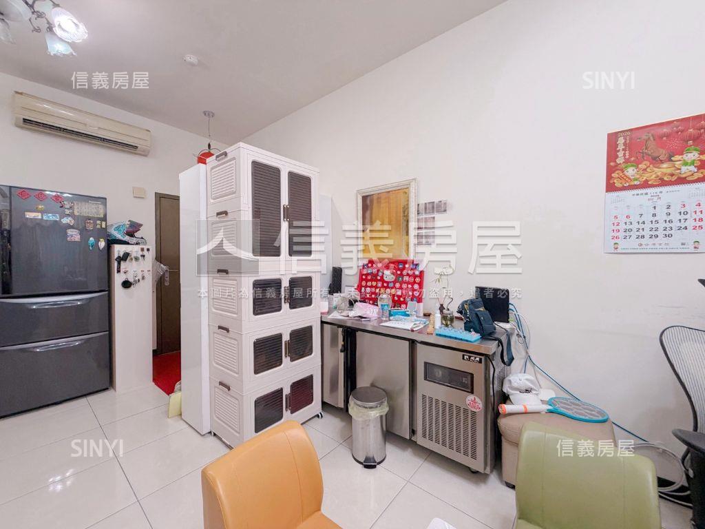 長堤。方正３房帶車位房屋室內格局與周邊環境