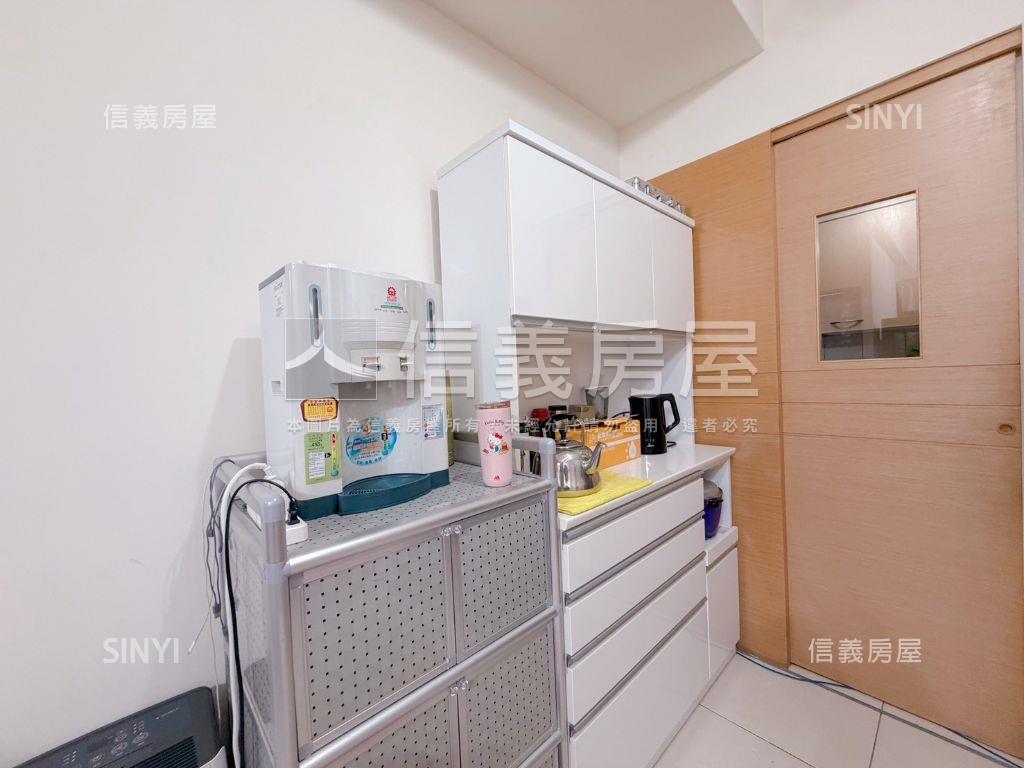 長堤。方正３房帶車位房屋室內格局與周邊環境