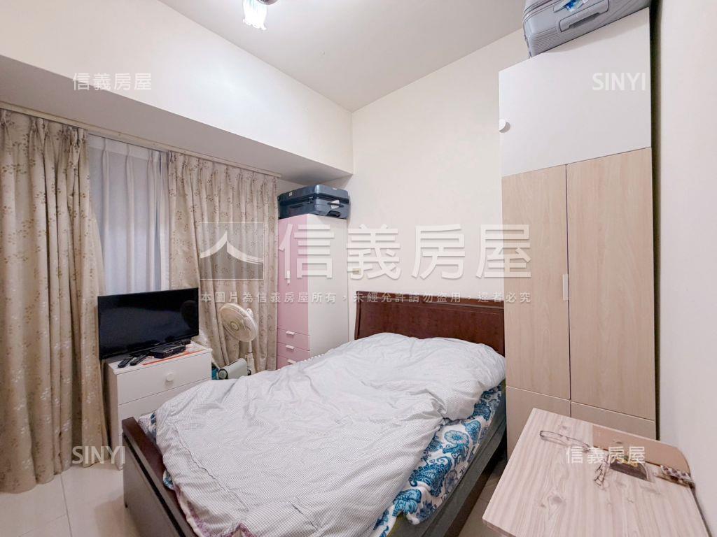 長堤。方正３房帶車位房屋室內格局與周邊環境