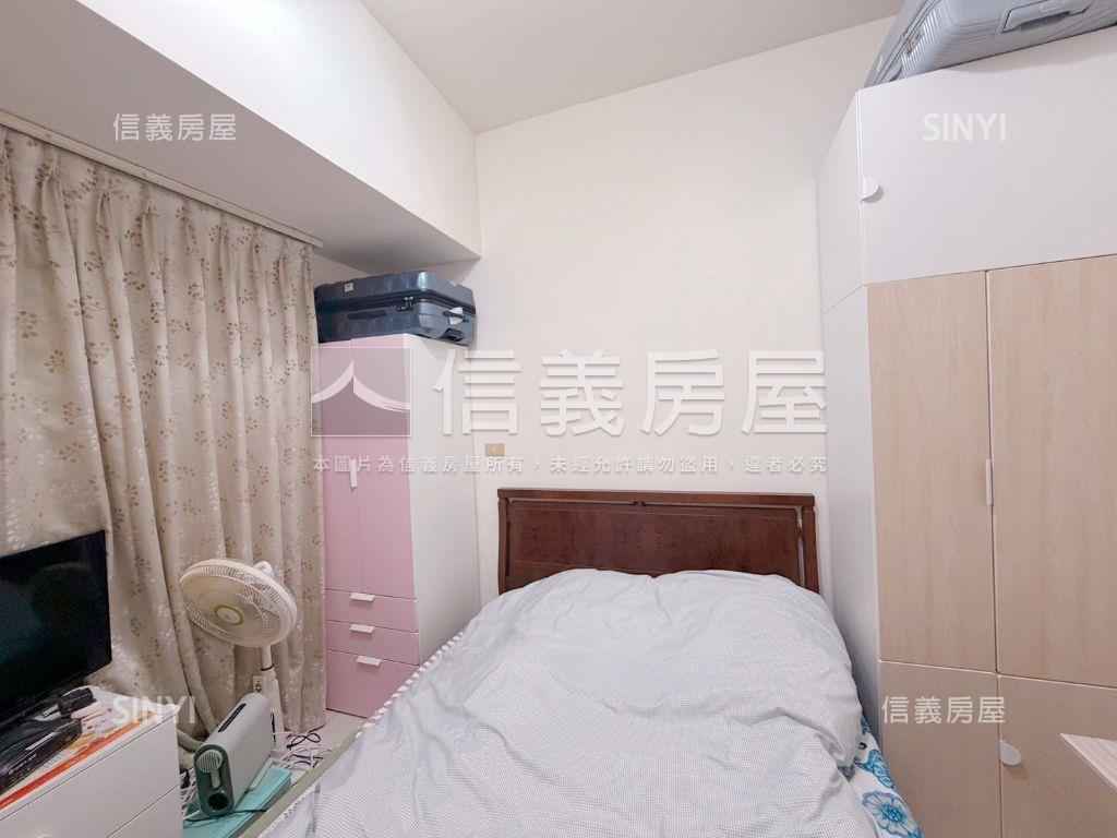 長堤。方正３房帶車位房屋室內格局與周邊環境