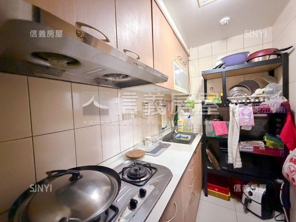 長堤。方正３房帶車位房屋室內格局與周邊環境