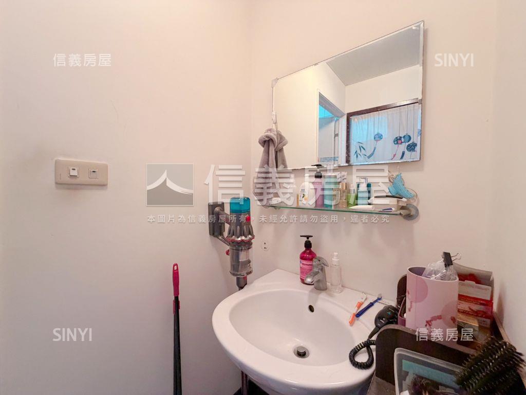 長堤。方正３房帶車位房屋室內格局與周邊環境