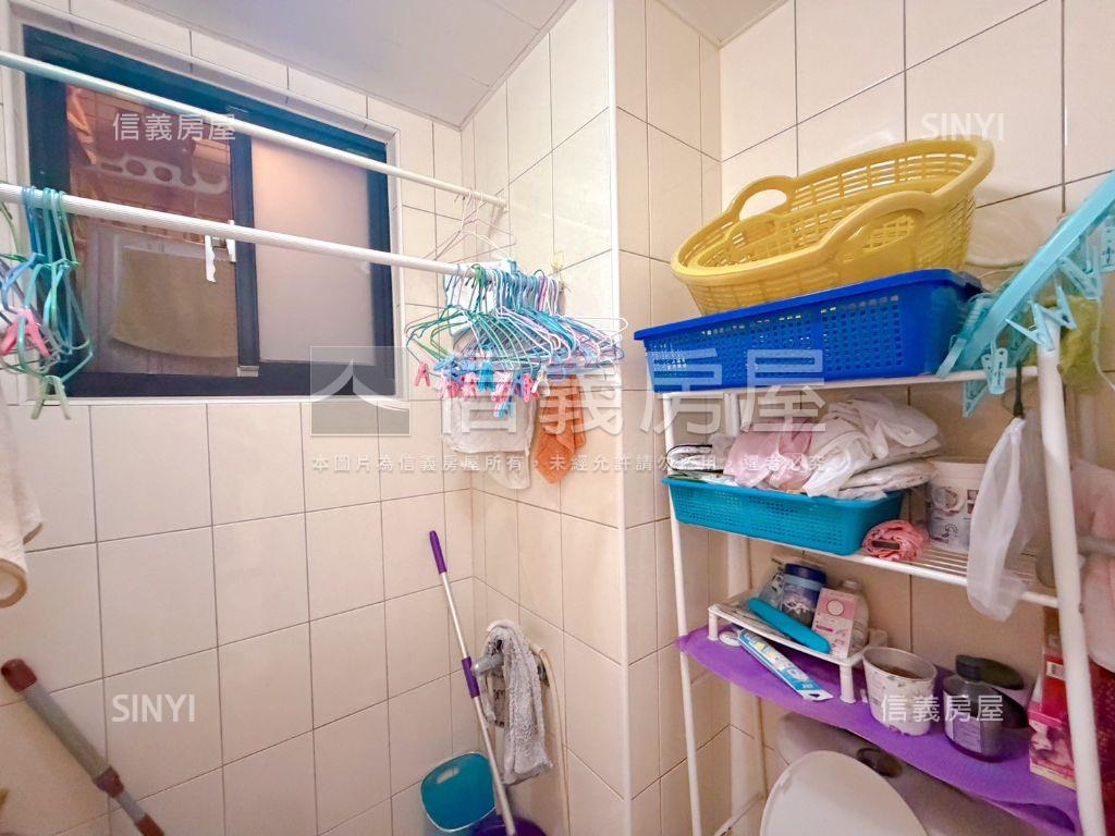 長堤。方正３房帶車位房屋室內格局與周邊環境