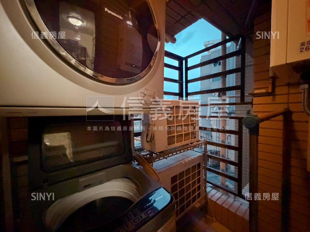 長堤。方正３房帶車位房屋室內格局與周邊環境