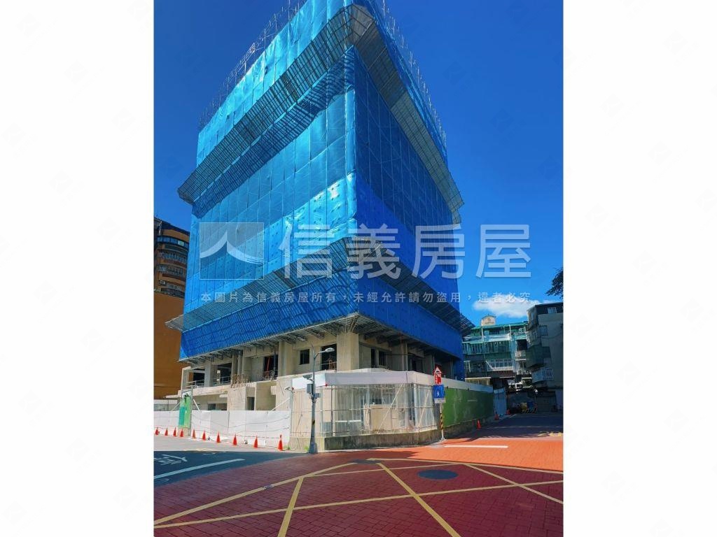 信義樂揚映白二房坡平車位房屋室內格局與周邊環境