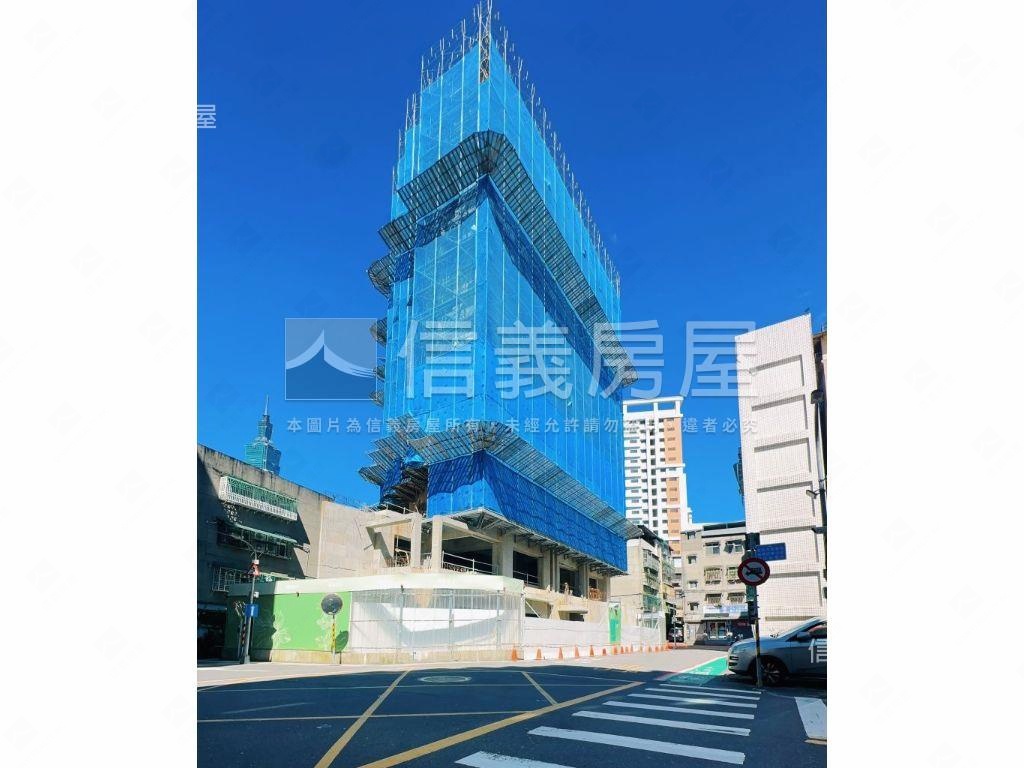 信義樂揚映白二房坡平車位房屋室內格局與周邊環境