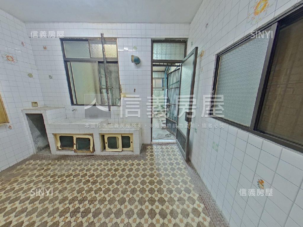 福山街邊間透天房屋室內格局與周邊環境