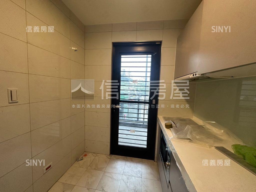 學府之森－Ｃ４兩房兩衛房屋室內格局與周邊環境