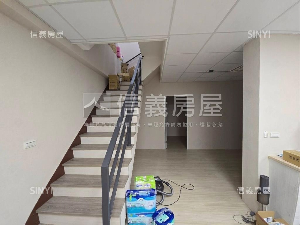 ㊖錦南街絕美樓店大面寬房屋室內格局與周邊環境