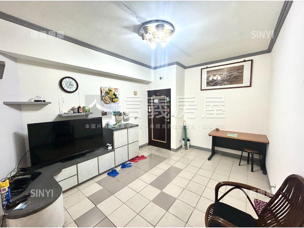 新埔低總價電梯兩房房屋室內格局與周邊環境