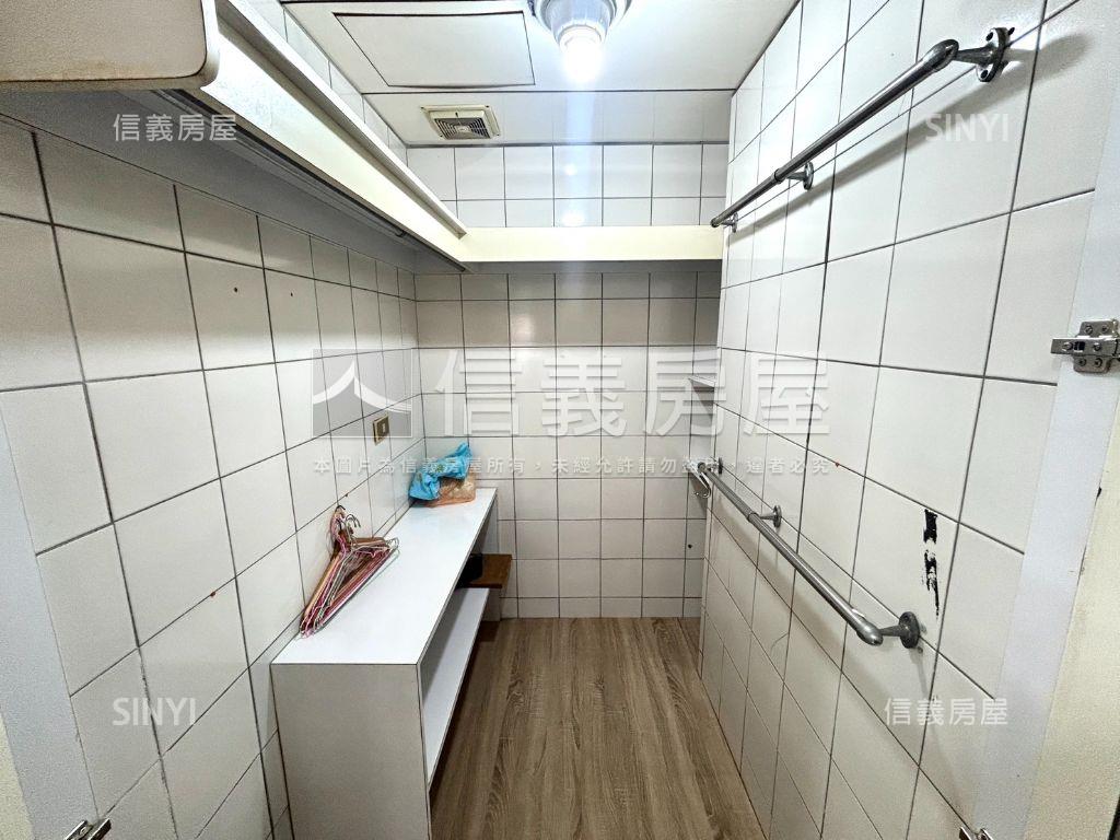 新埔低總價電梯兩房房屋室內格局與周邊環境