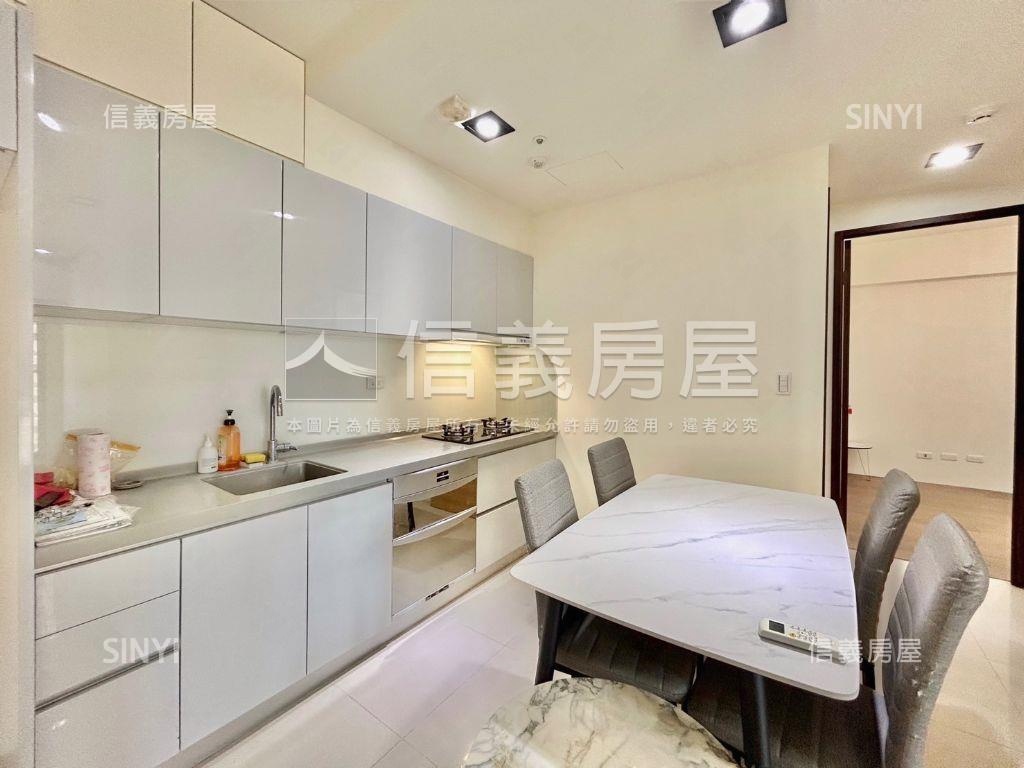 ＳＫＹ１外棟三房車位房屋室內格局與周邊環境