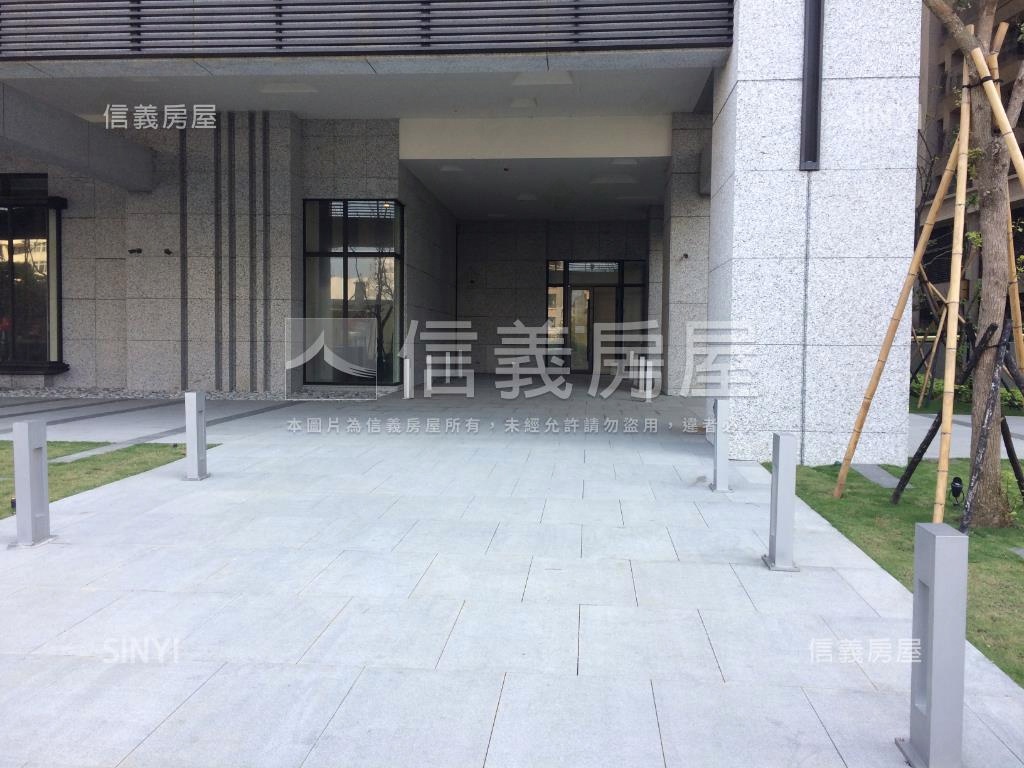 ＳＫＹ１外棟三房車位房屋室內格局與周邊環境