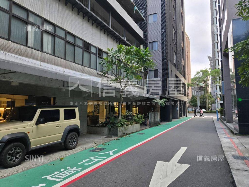 青田．八十里機械車位房屋室內格局與周邊環境