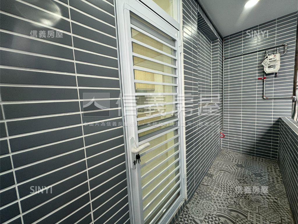 福海前後陽台四房二樓美寓房屋室內格局與周邊環境